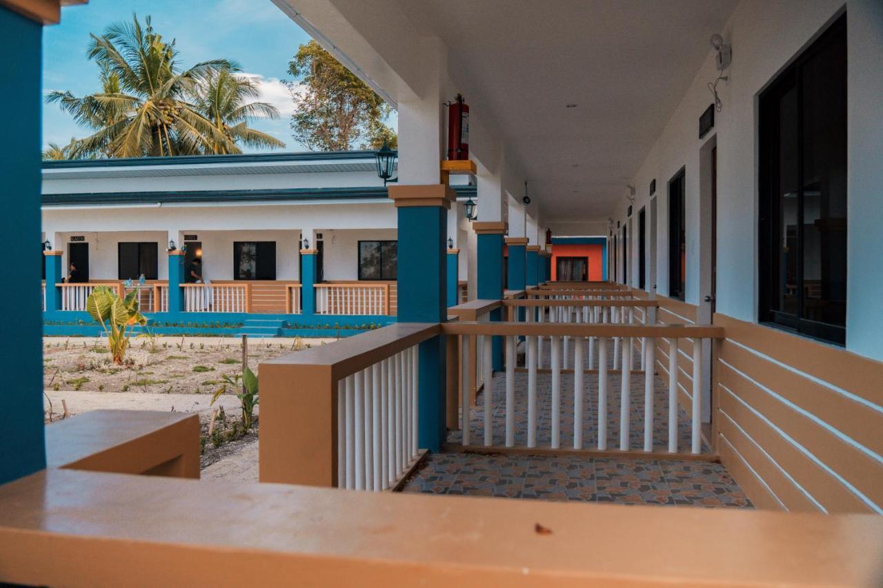 Island Front / Bangcogon Resort&Restaurant Oslob Extérieur photo