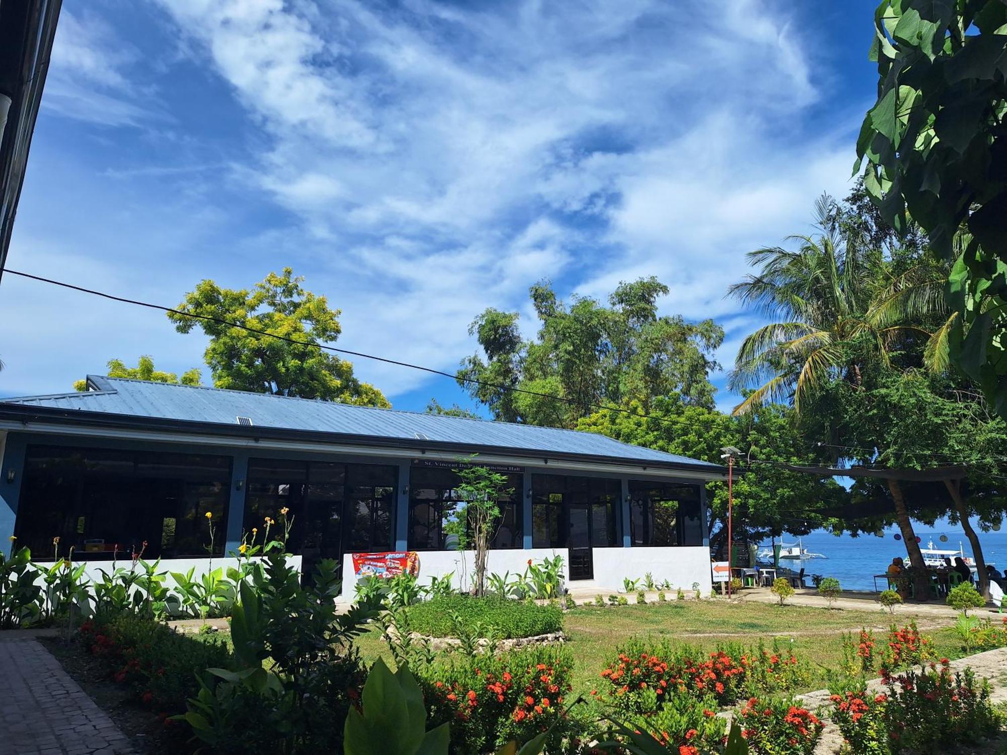 Island Front / Bangcogon Resort&Restaurant Oslob Extérieur photo
